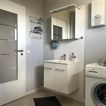 Harztraeume 3 & 4 - Zwei Fuer Familien & Freunde Mit Wlan, Parkplatz & Sitzplatz Im Gruenen I Busanbindung & Self Check-in 베르니게로데