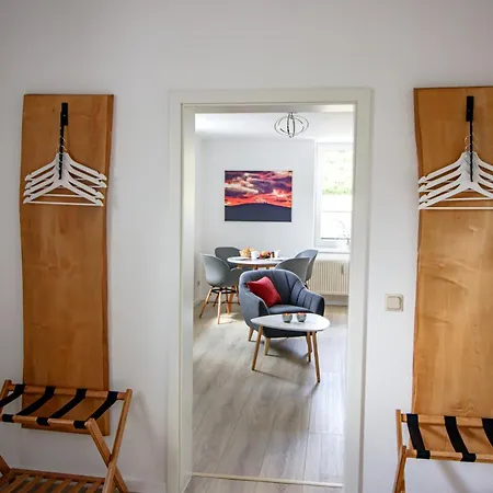 아파트 Harztraeume 3 & 4 - Zwei Fuer Familien & Freunde Mit Wlan, Parkplatz & Sitzplatz Im Gruenen I Busanbindung & Self Check-in 베르니게로데