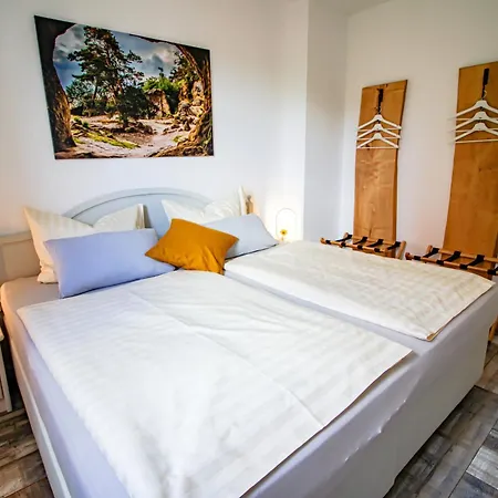 Harztraeume 3 & 4 - Zwei Fuer Familien & Freunde Mit Wlan, Parkplatz & Sitzplatz Im Gruenen I Busanbindung & Self Check-in 베르니게로데